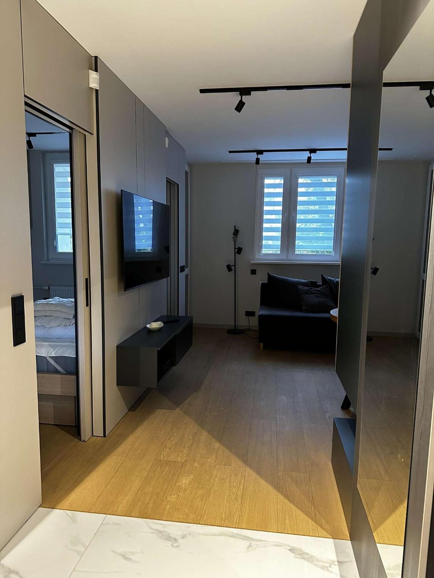 Apartament- Metro Trocka وارسو المظهر الخارجي الصورة